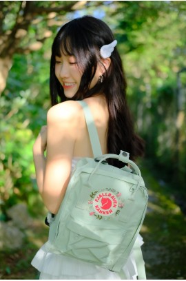 【新登場】Fjallraven Kanken Embroidery – Rose Whisper / Mint - Mini Size